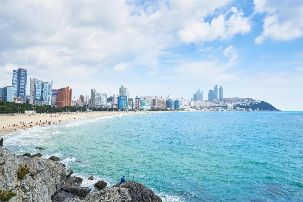 Ramada Encore By Wyndham Busan Haeundae Екстер'єр фото